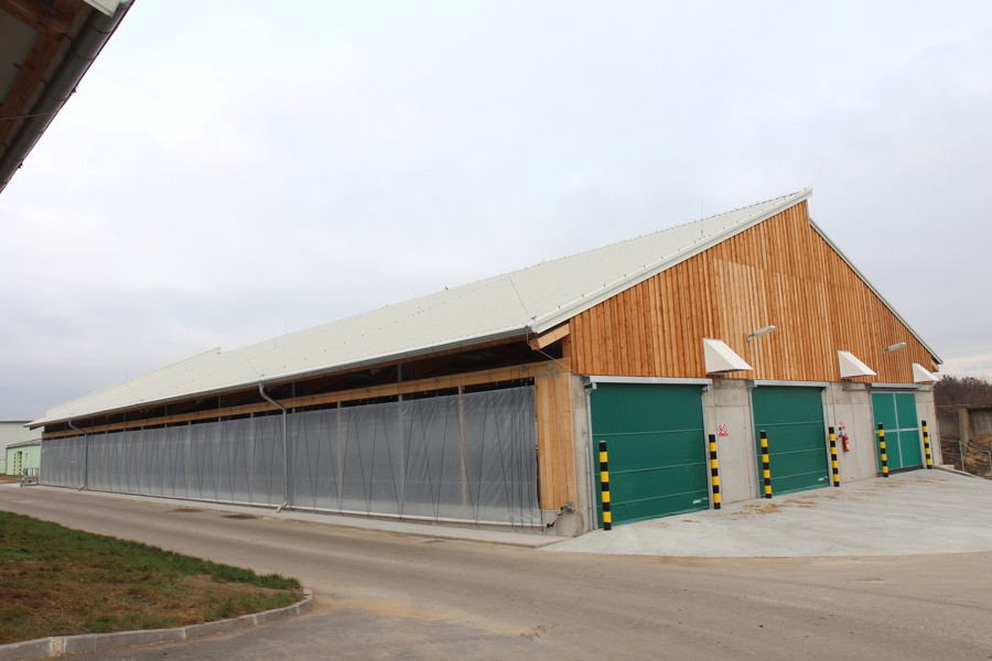Calves Barn Jevišovice