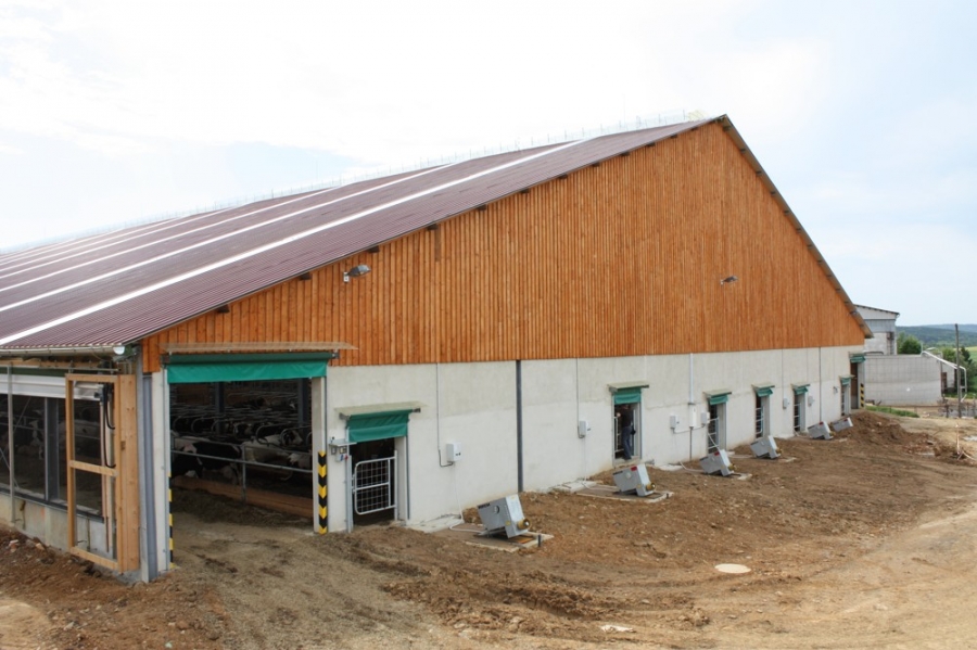 Slurry warehousing by the stable for dairy cows - Číčov 
